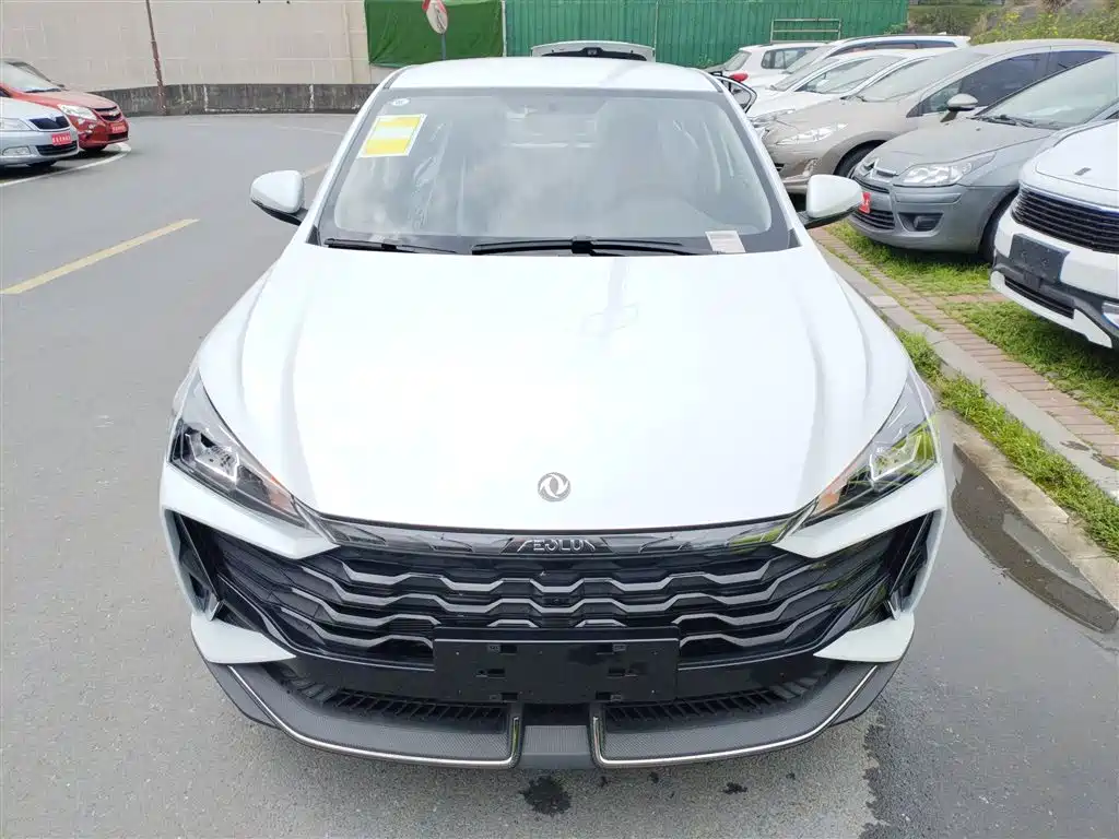 Yixuan 1.5 L Auto Luxury