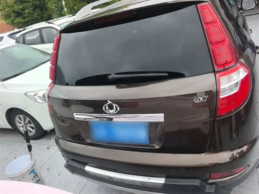 Geely GX7 Sport 2.0 L Auto Distinguished