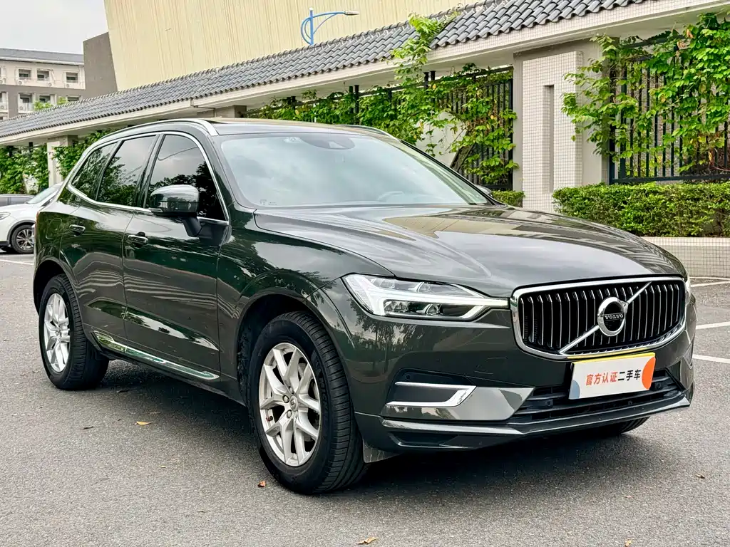 Volvo XC60 T5 4 WD Smart Ease Luxury