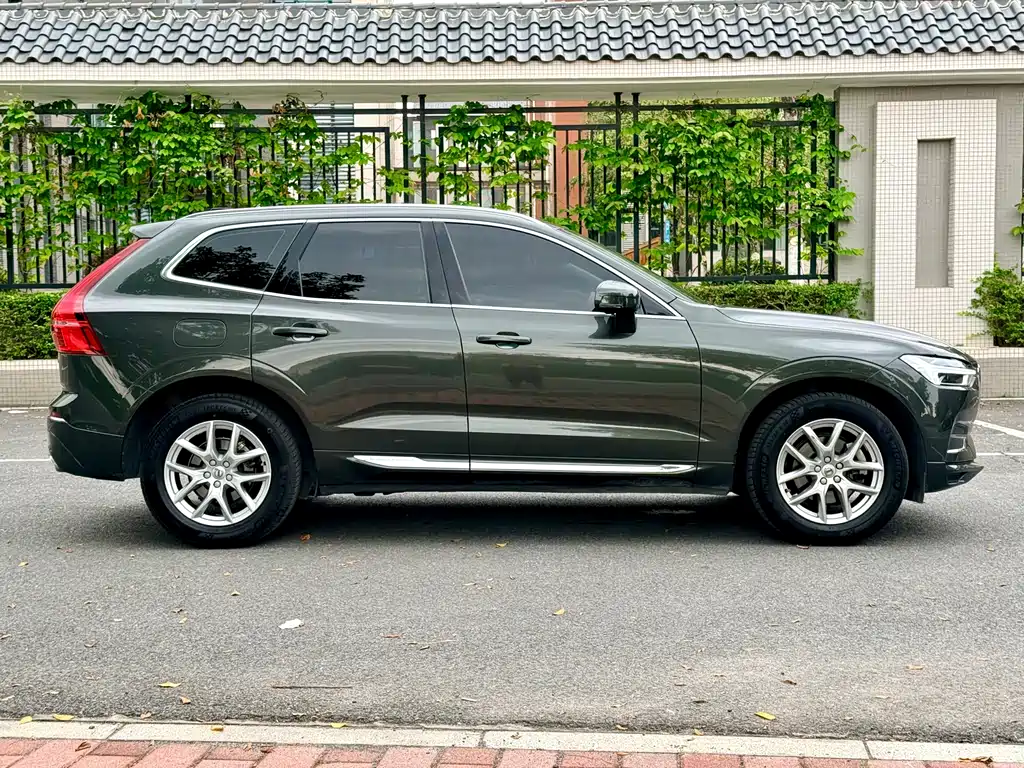 Volvo XC60 T5 4 WD Smart Ease Luxury
