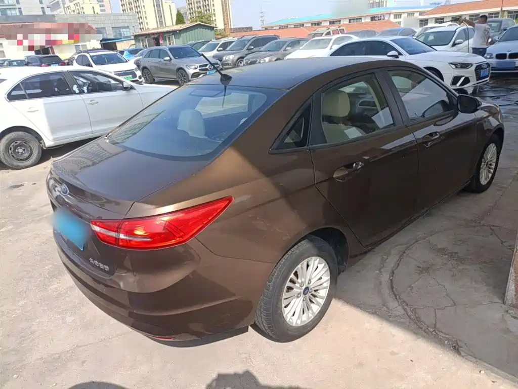 Escort Facelift 1.5 L Manual Comfort