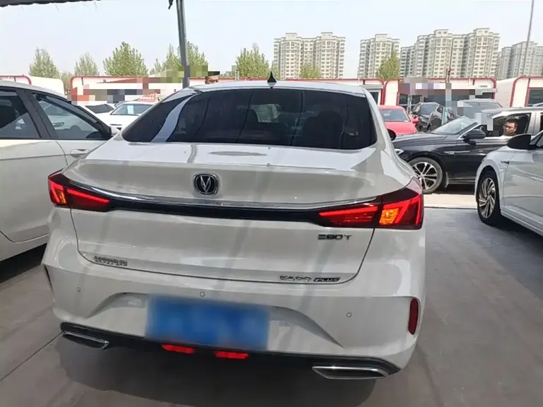 Changan Eado PLUS Blue Whale NE 1.4 T GDI DCT Flagship