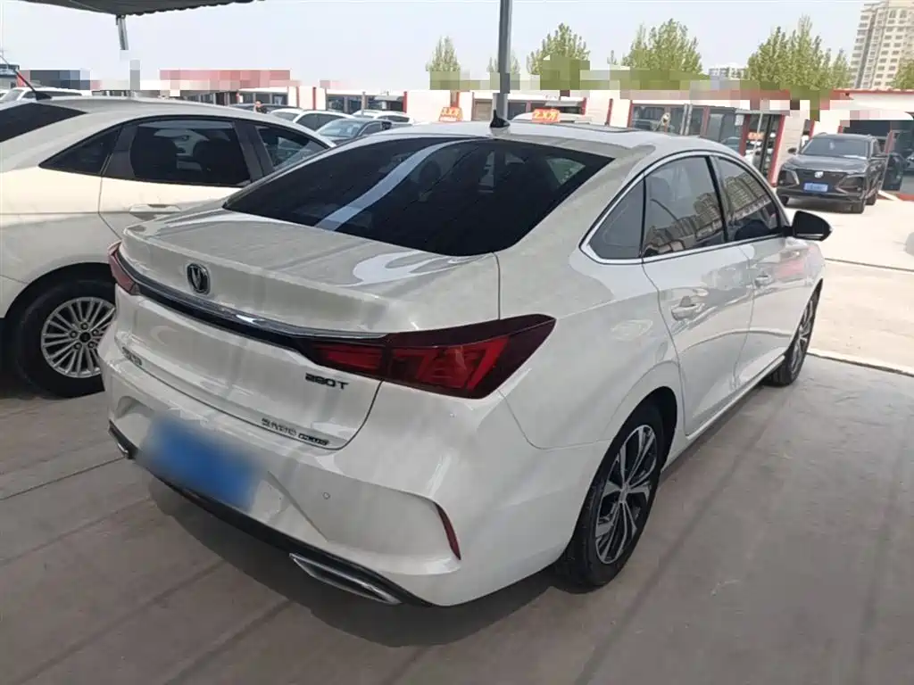 Eado PLUS Blue Whale NE 1.4 T GDI DCT Flagship