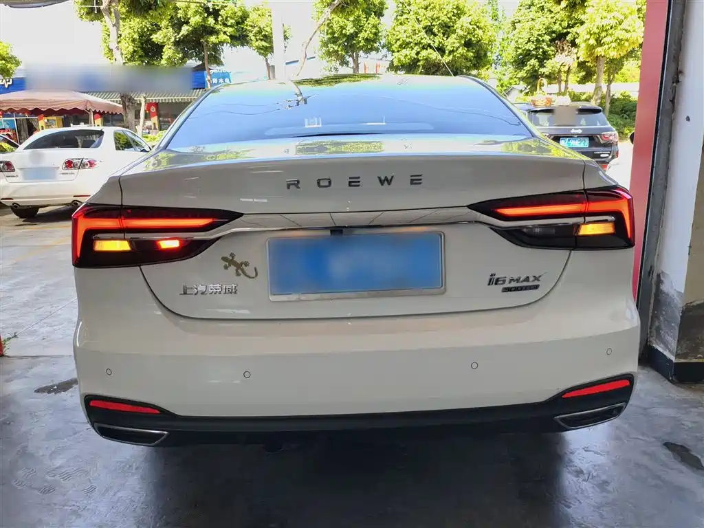Roewe i6 MAX 荣威i6 MAX 2020款 300 TGI 自动爽酷天幕版