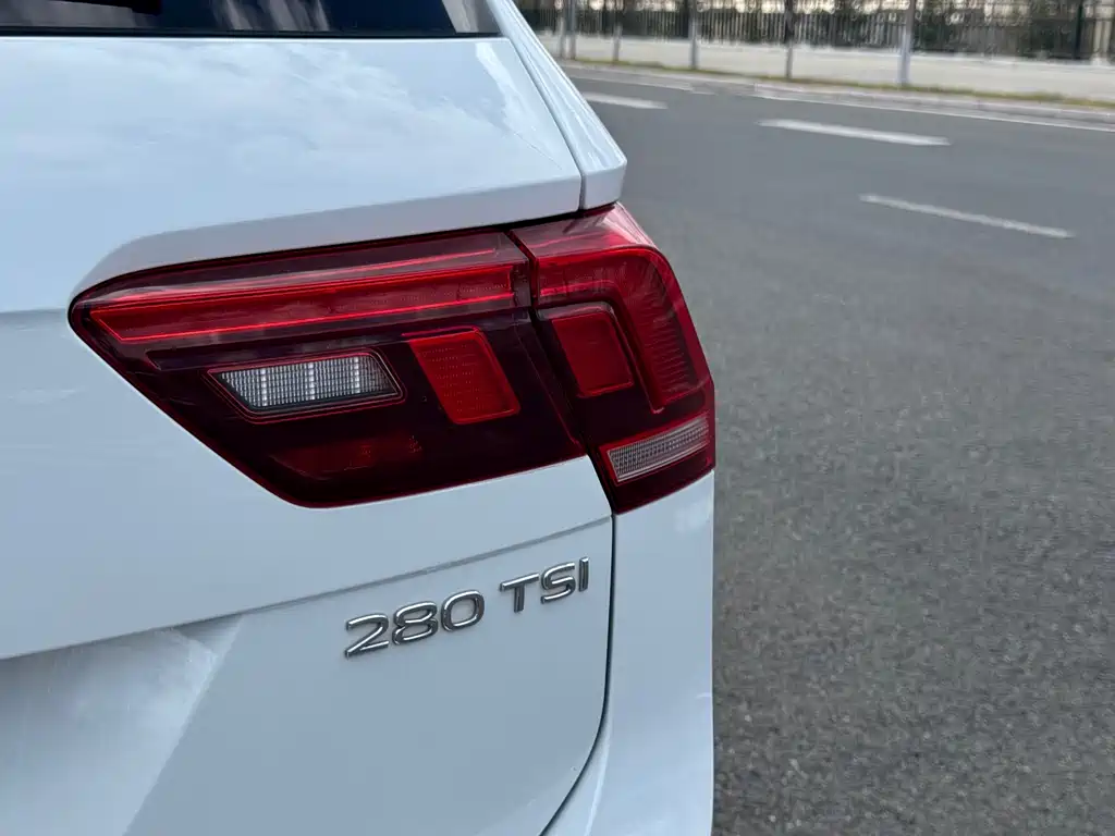 Tiguan L 280 TSI Auto 2 WD Trend Creative Limited
