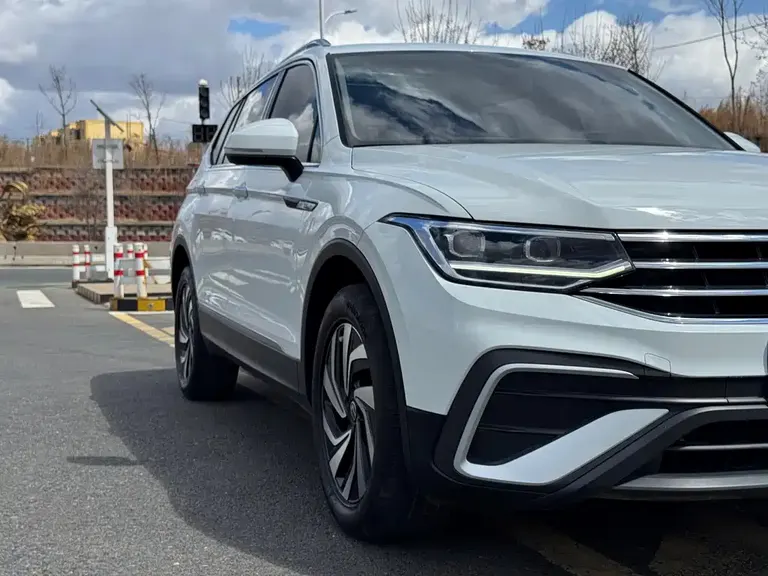 Volkswagen Tiguan L 280 TSI Auto 2 WD Trend Creative Limited