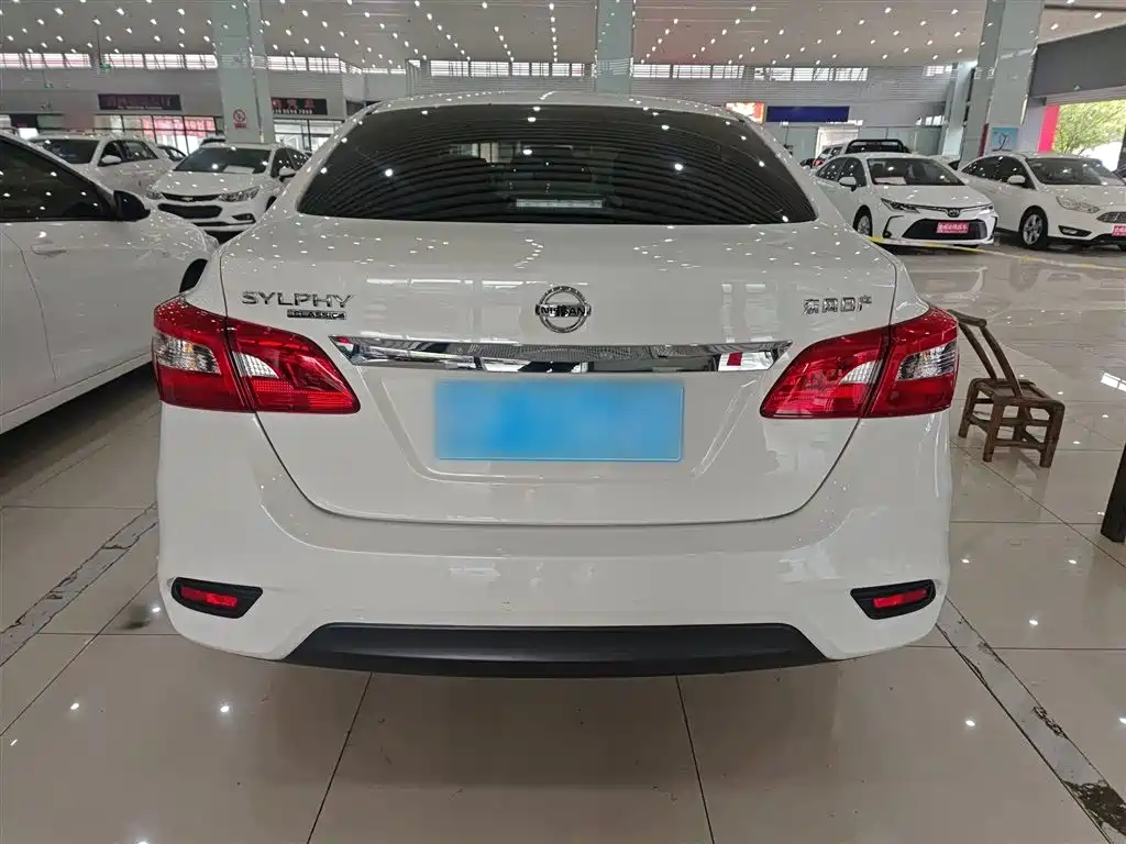 Sylphy Classic 1.6 XE CVT Comfort