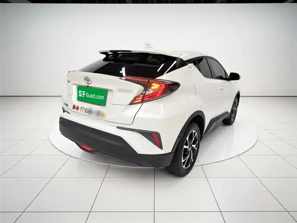 Toyota C-HR 丰田C-HR 2018款 2.0 L 旗舰天窗版 国V