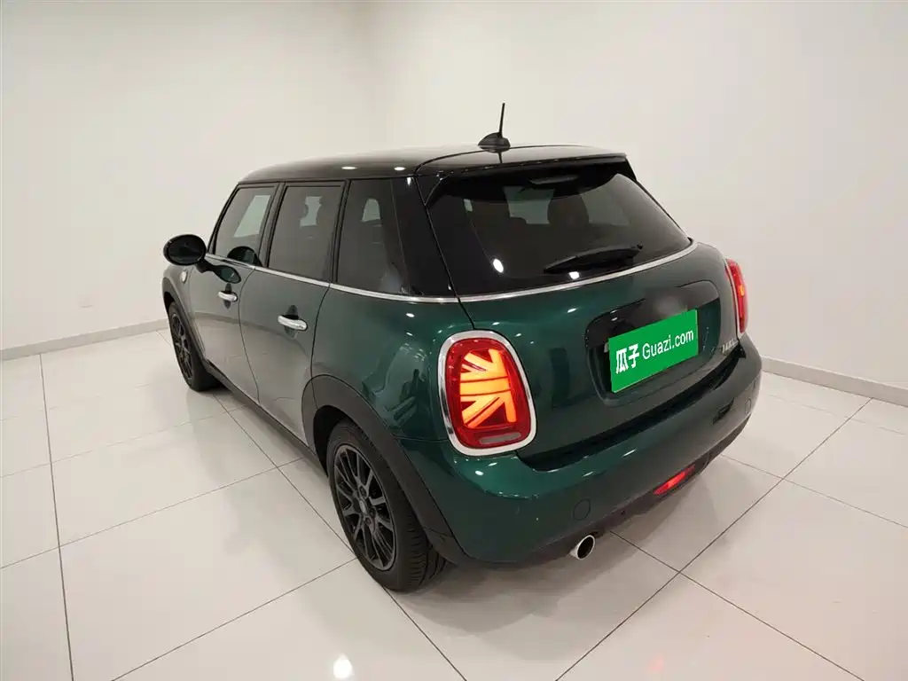 MINI 1.5 T COOPER Classic 5-door