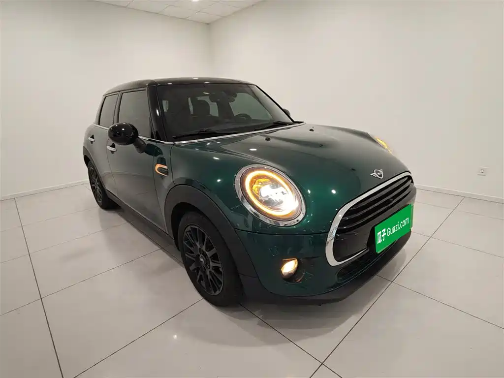 MINI 1.5 T COOPER Classic 5-door