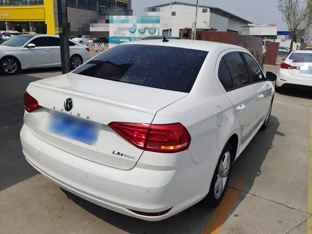Lavida 1.6 L Auto Style