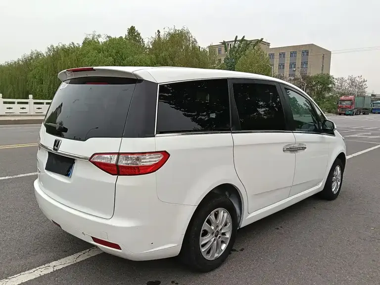 Luxgen 7 MPV 大7 MPV 2015款 2.0 T 商务型
