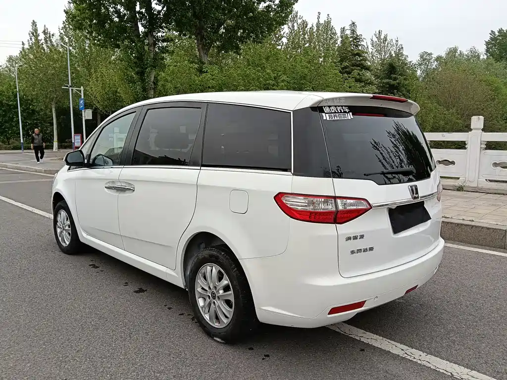 Luxgen 7 MPV 大7 MPV 2015款 2.0 T 商务型