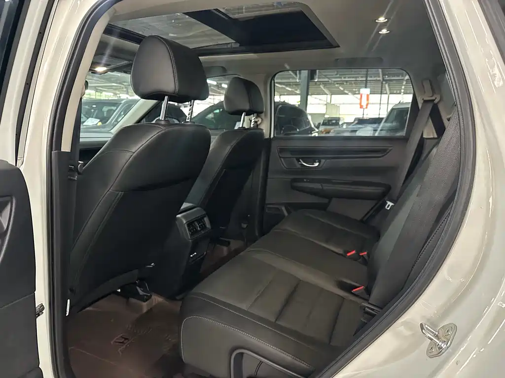 Honda CR-V 240 TURBO 2 WD Sharp Style 5-seat