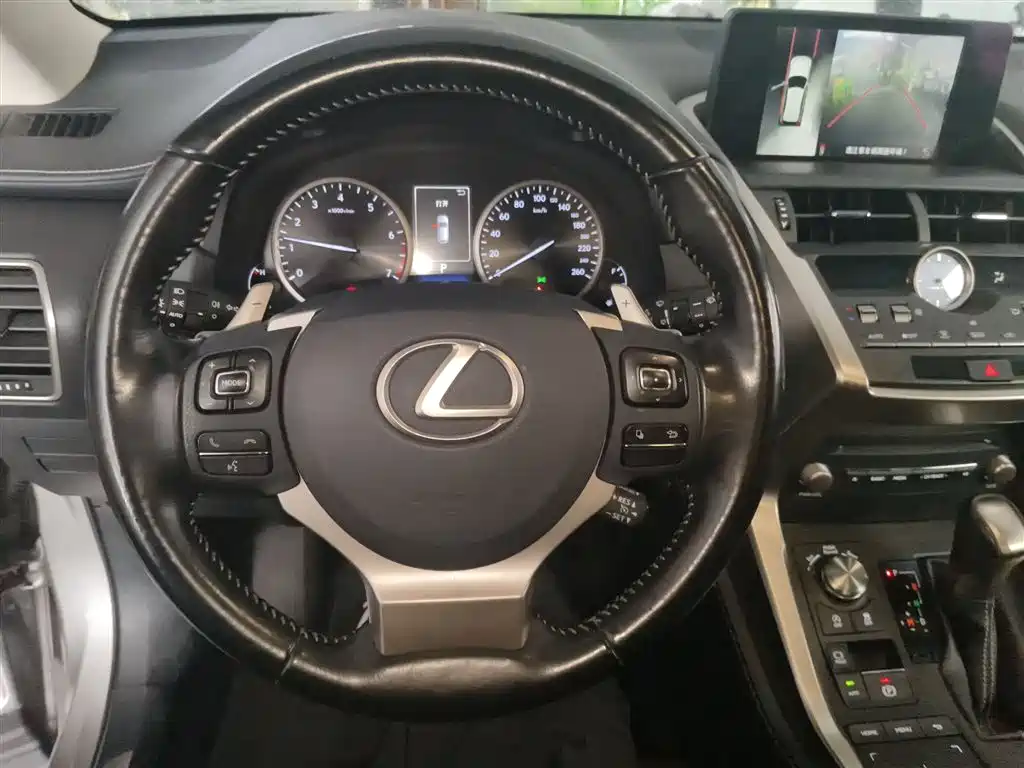 Lexus NX 200 FWD Sharp Travel