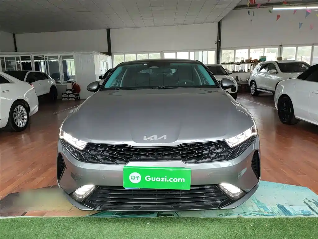 Kia K5 380 T GT-Line Refreshed