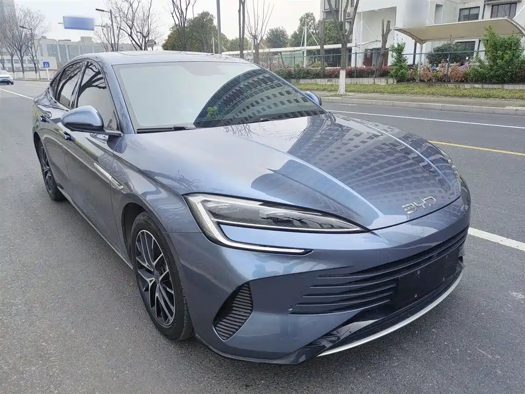 Seal DM-i 1.5 L 121 km Luxury