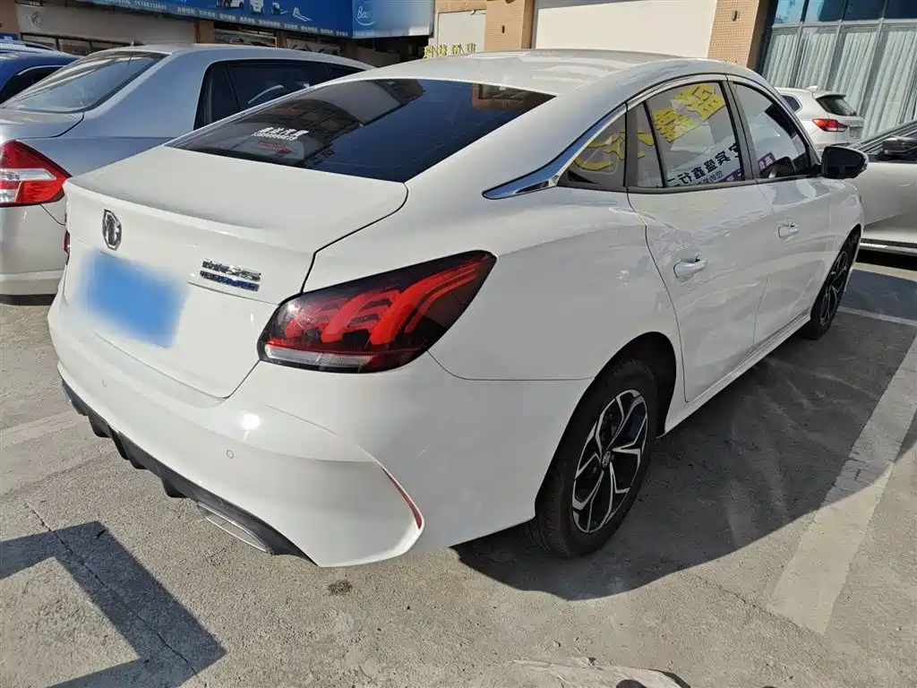 MG5 180 DVVT CVT Youth Luxury