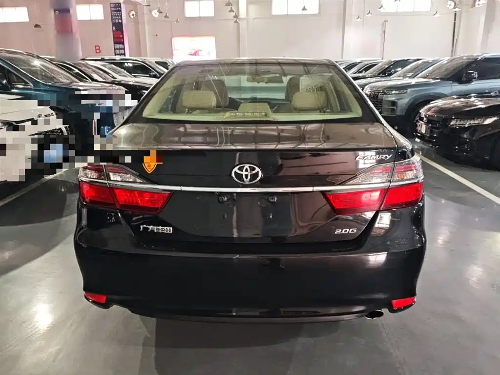 Camry 2.0 G Leading