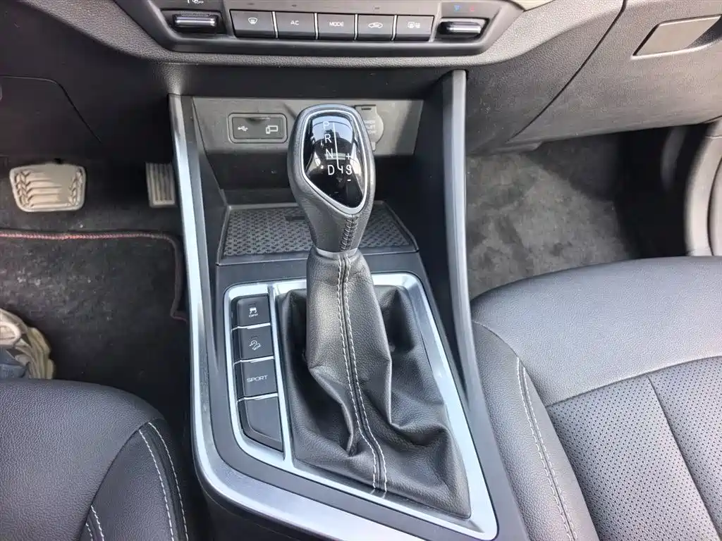 Vision X3 1.5 L CVT Distinguished
