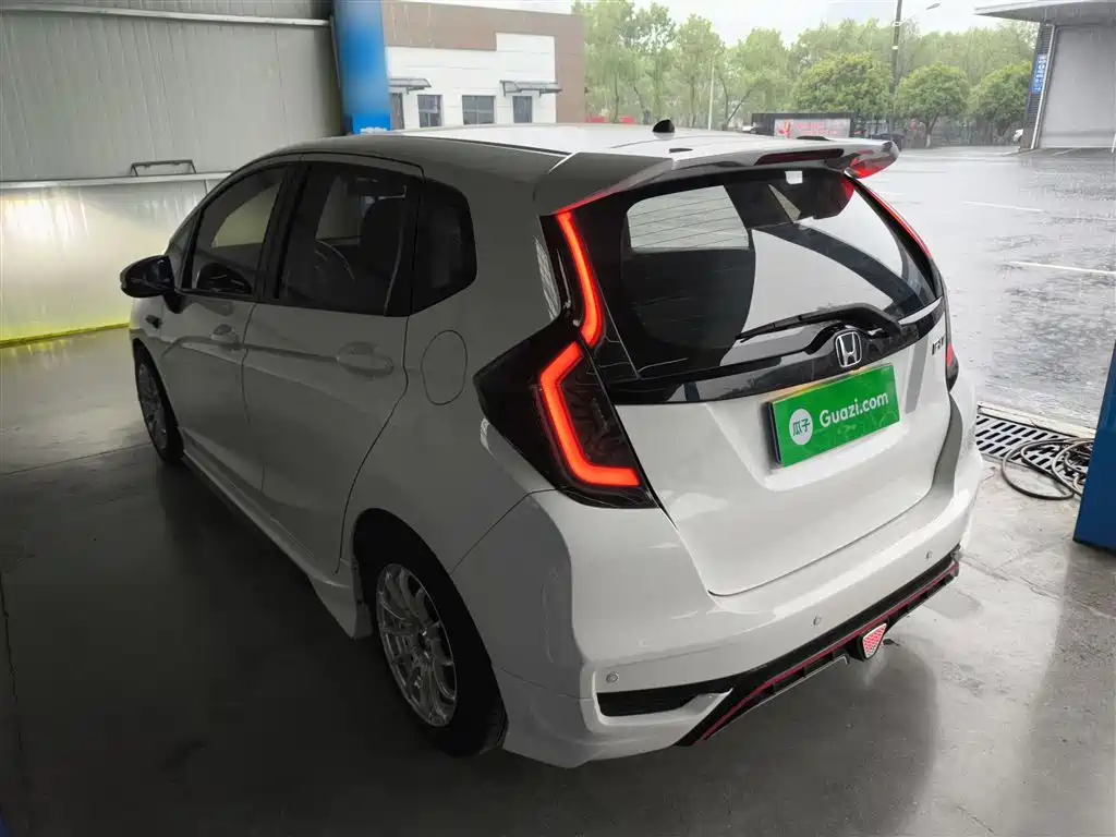 Fit 1.5 L CVT Comfort Sunroof