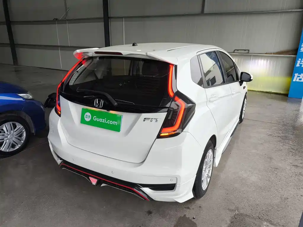 Fit 1.5 L CVT Comfort Sunroof