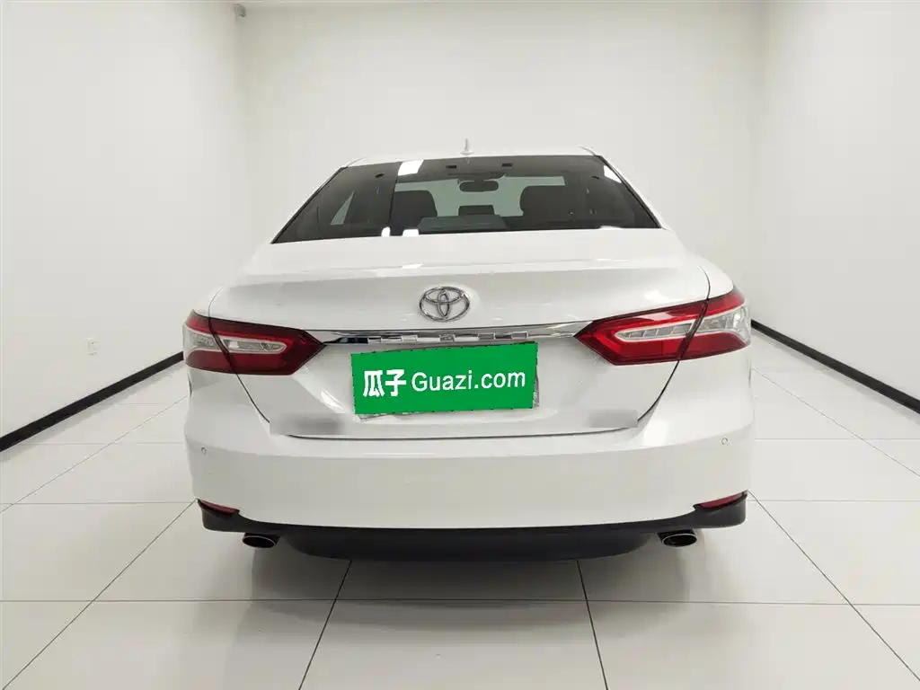 Camry 2.0 G Luxury
