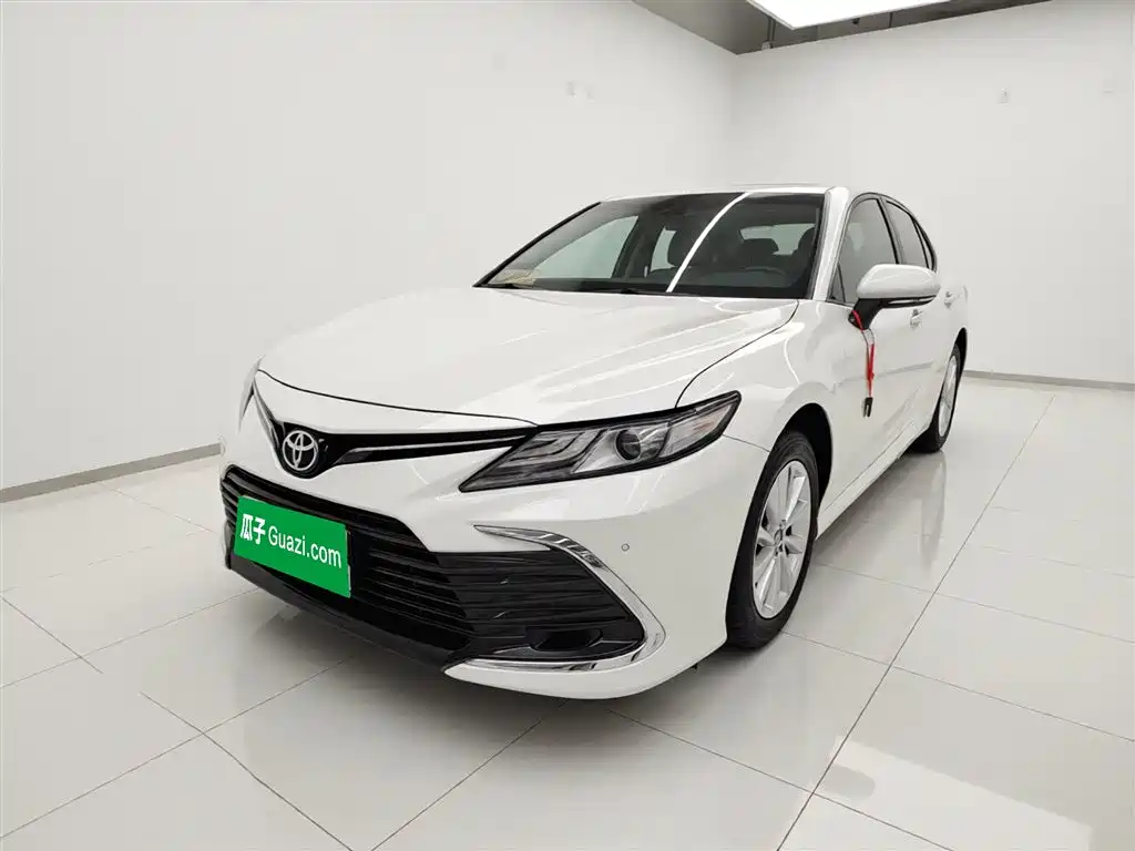 Camry 2.0 G Luxury
