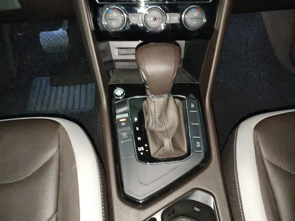 Tiguan L Facelift 330 TSI Auto 2 WD Comfort