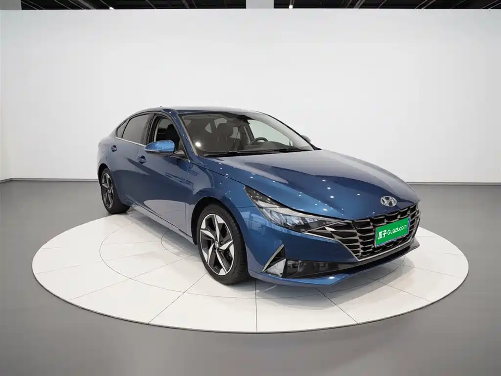 Elantra 1.5 L CVT GLX Elite