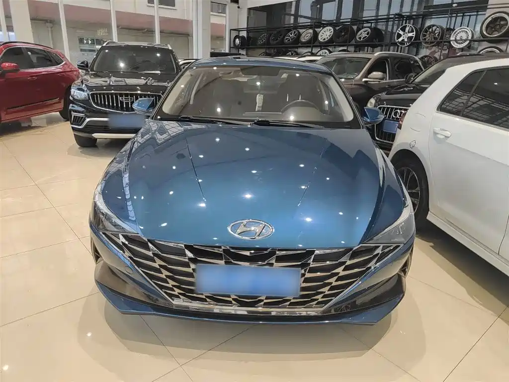 Elantra 1.5 L CVT GLX Elite