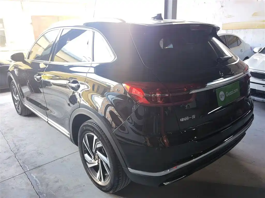 Hongqi HS5 Facelift 2.0 T Connected Flagship Enjoyment