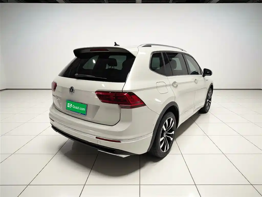 Tiguan L 330 TSI Auto 2 WD R-Line Flagship