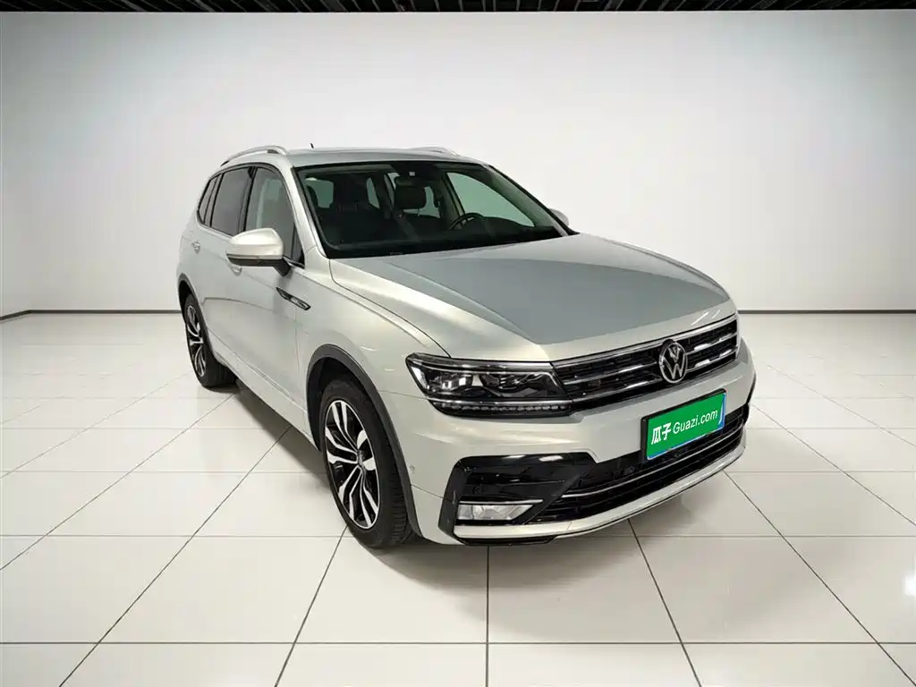 Tiguan L 330 TSI Auto 2 WD R-Line Flagship