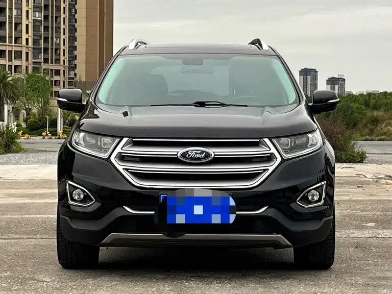 Ford Edge EcoBoost 245 2 WD Platinum Sharp 5-seat