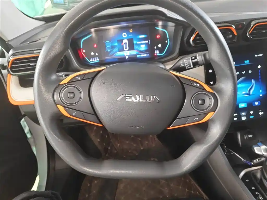 Yixuan Mach 1.5 L Auto Wind Chaser