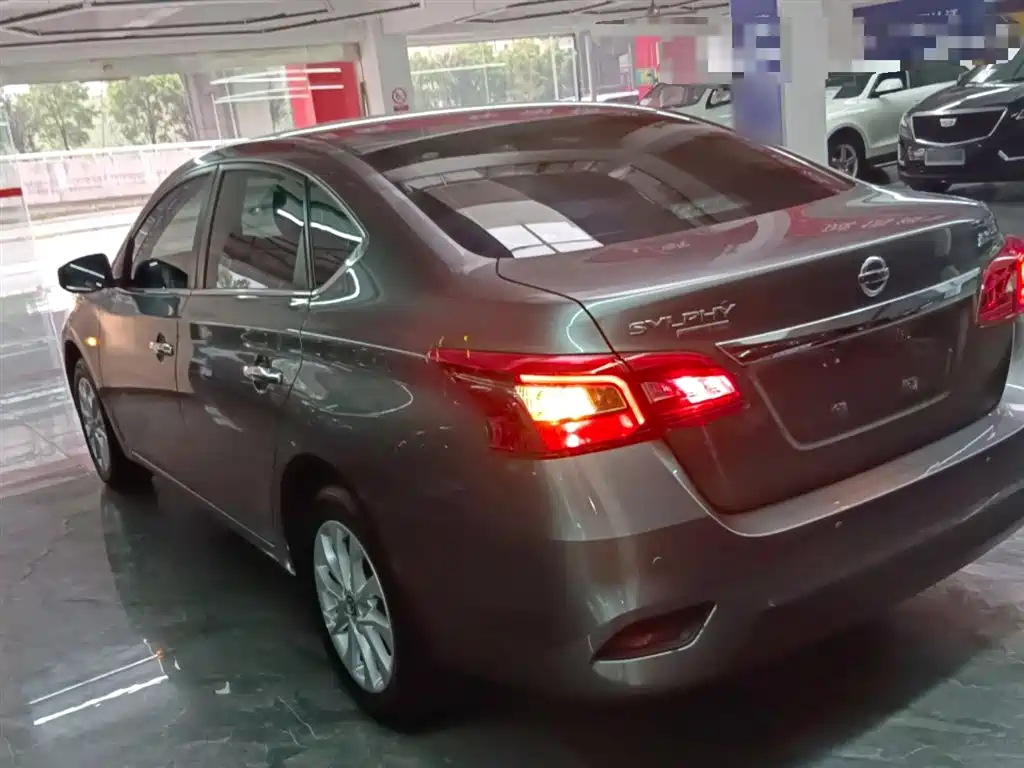 Sylphy Classic 1.6 XE CVT Comfort