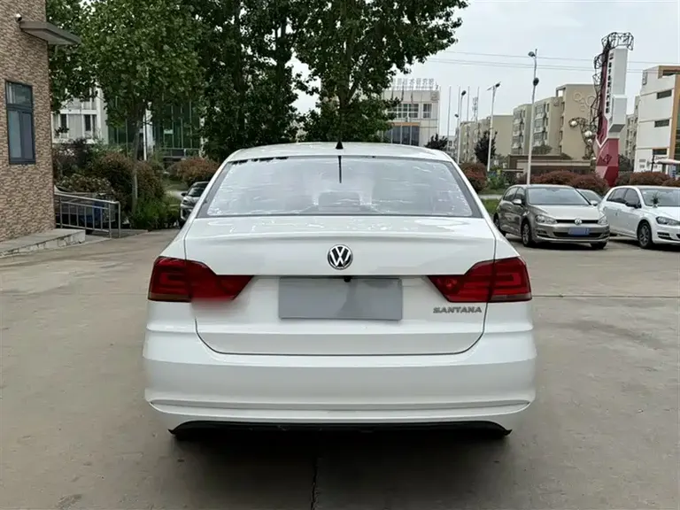 Volkswagen Santana 1.5 L Auto Style CN-VI