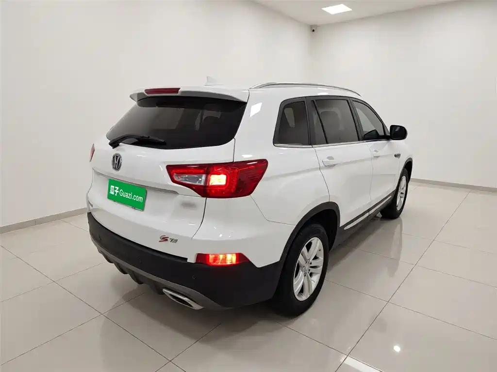 Changan CS75 长安CS75 2017款 尚酷版 1.8 T 自动四驱精英型