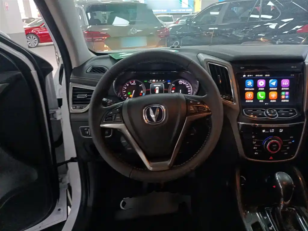 Changan CS75 长安CS75 2017款 尚酷版 1.8 T 自动四驱精英型