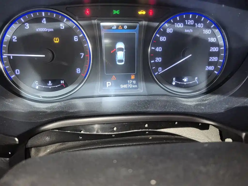 Mistra 1.8 L Auto Distinguished DLX
