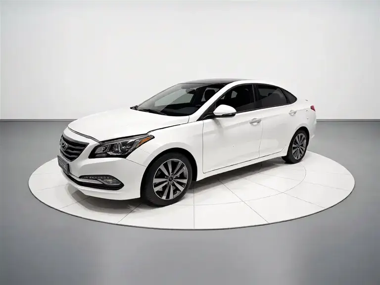 Hyundai Mistra 1.8 L Auto Distinguished DLX