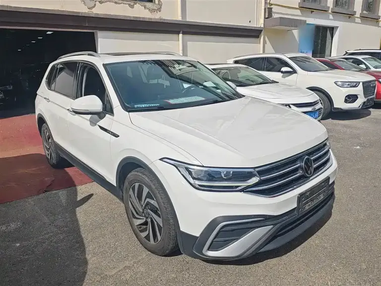 Volkswagen Tiguan L 330 TSI Auto 2 WD Smart Enjoyment