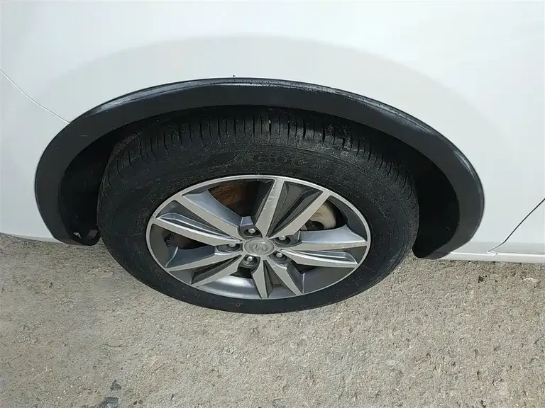 Changan Eado XT 1.6 L Manual Handsome Cool CN-V