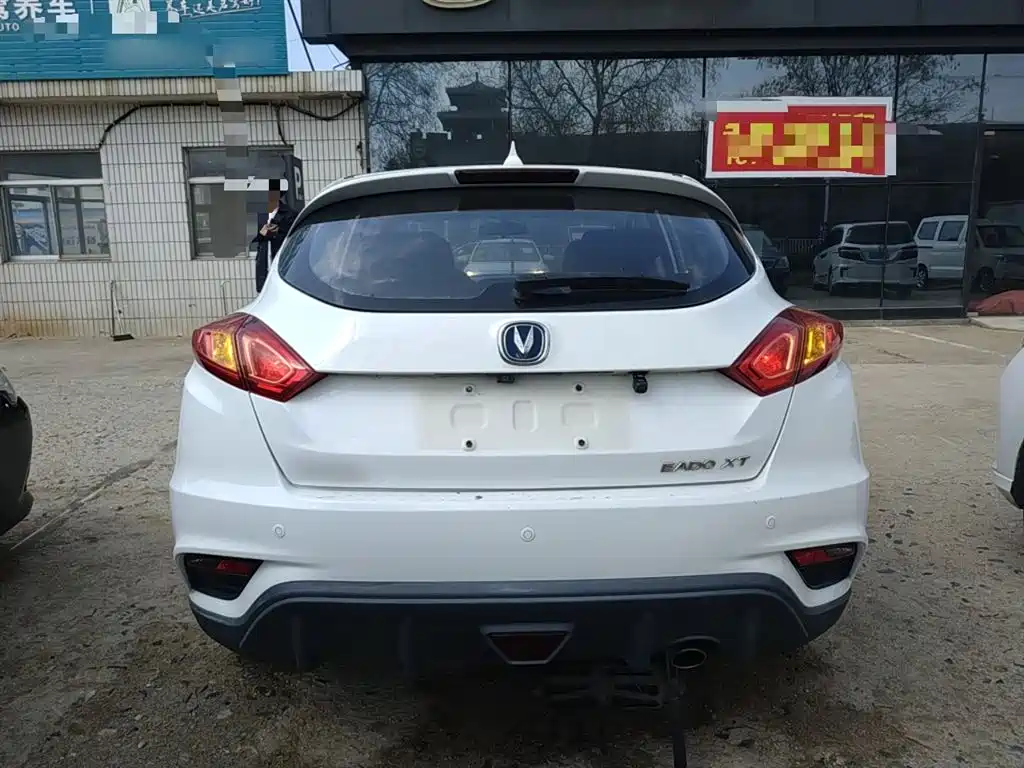 Eado XT 1.6 L Manual Handsome Cool CN-V