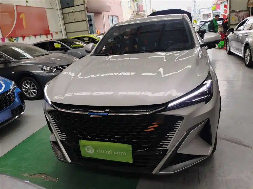 Changan Oshan X5 PLUS Facelift 1.5 T DCT Outstanding