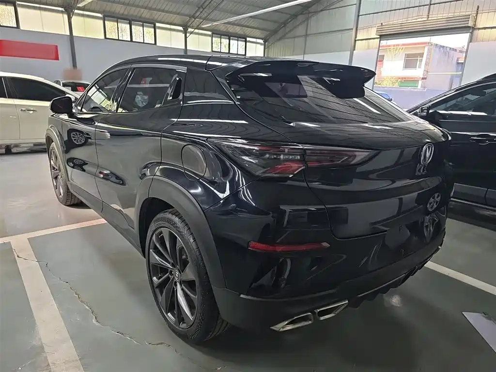 Changan UNI-T 1.5 T Distinguished