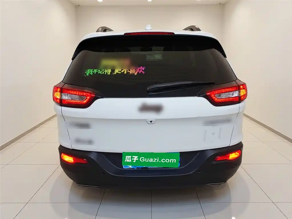 Cherokee 自由光 2016款 2.4 L 75周年致敬版