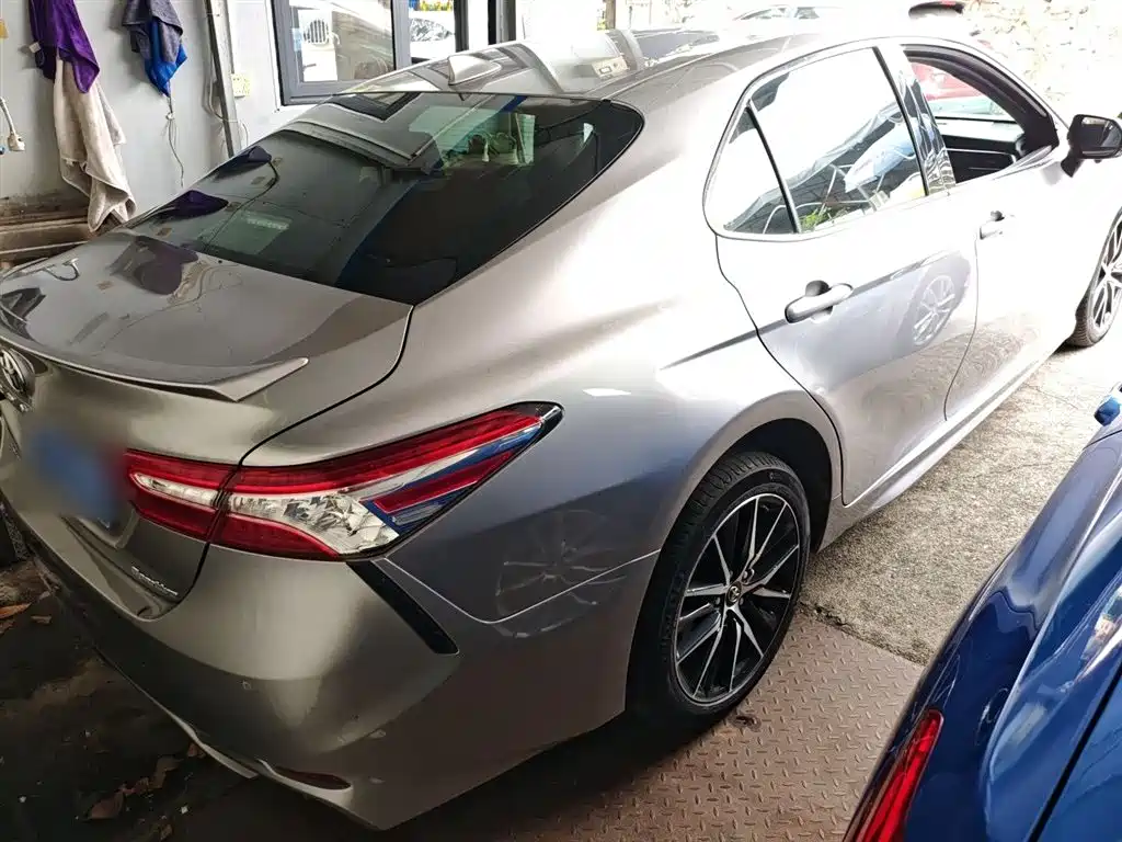 Camry 2.5 S Sharp Style