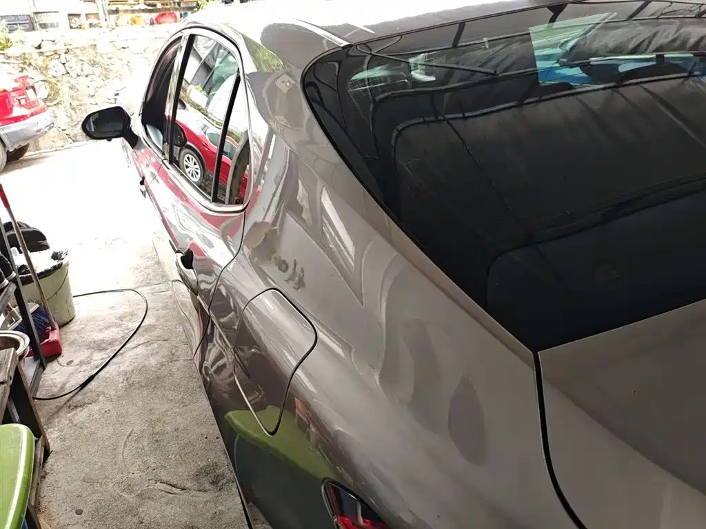 Camry 2.5 S Sharp Style